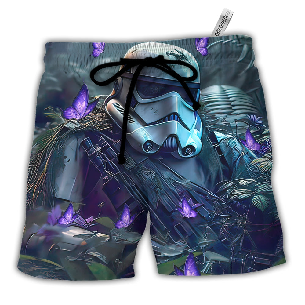 Starwars Stormtrooper In The Jungle With Purple Flowers - Beach Short
