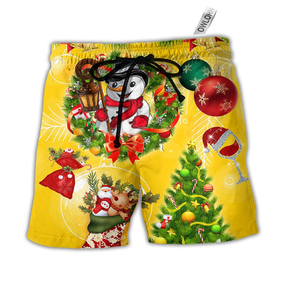 Beach Short / Adults / S Christmas Funny Snowman Happy Christmas Tree Yellow Light - Beach Short - Owls Matrix LTD