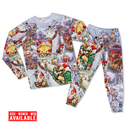 Women / S Christmas Oh Santa Claus Gnomes - Pajamas Long Sleeve - Owls Matrix LTD