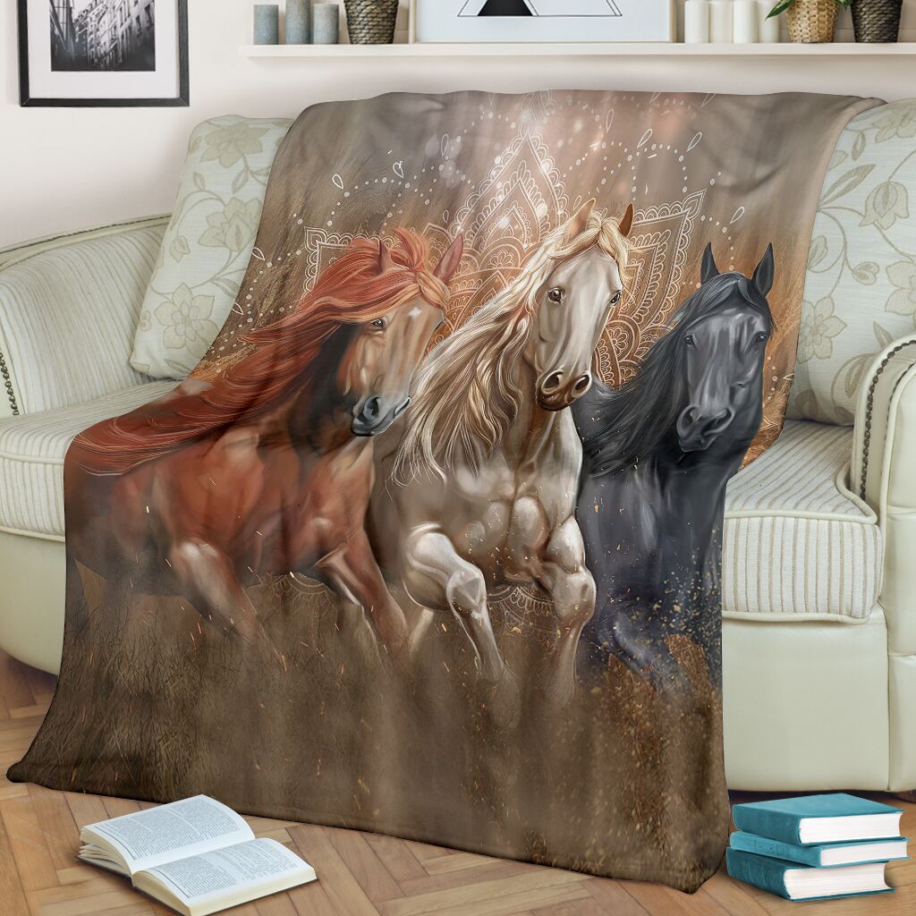 Horse Chase His Dream - Flannel Blanket - Owls Matrix LTD