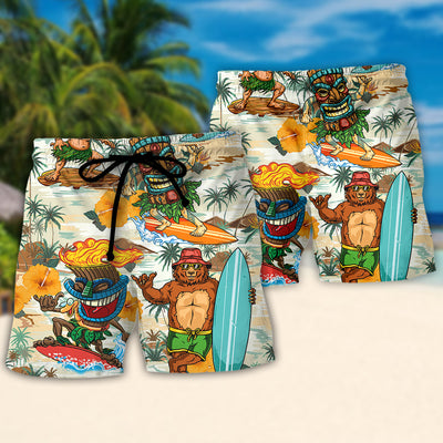 Surfing Funny Bear And Tiki Ride The Wave Follow The Sun Lovers Surfing - Beach Short