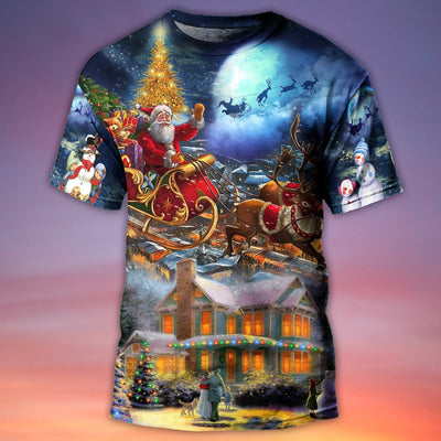 Christmas Santa Claus Snowman Family In Love Light Art Style - Round Neck T-shirt - Owls Matrix LTD