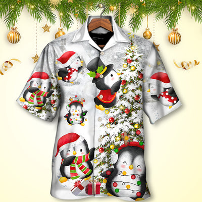 Christmas Chilling Penguin Family In Love Christmas - Hawaiian Shirt - Owls Matrix LTD