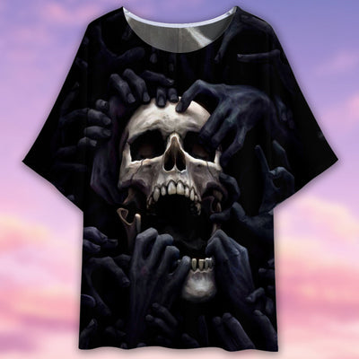 Skull Dark Screaming Amazing - Women's T-shirt With Bat Sleeve - Owls Matrix LTD