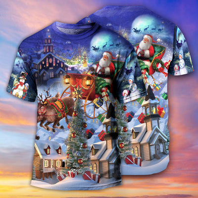 Christmas Rudolph Santa Claus Reindeer Gift Light Art Style - Round Neck T-shirt - Owls Matrix LTD