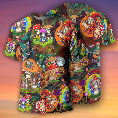 Hippie Mushroom Trippy Colorful Lover - Round Neck T-shirt - Owls Matrix LTD