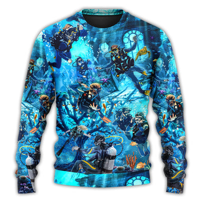 Christmas Sweater / S Diving Under The Sea Art Style - Sweater - Ugly Christmas Sweaters - Owls Matrix LTD