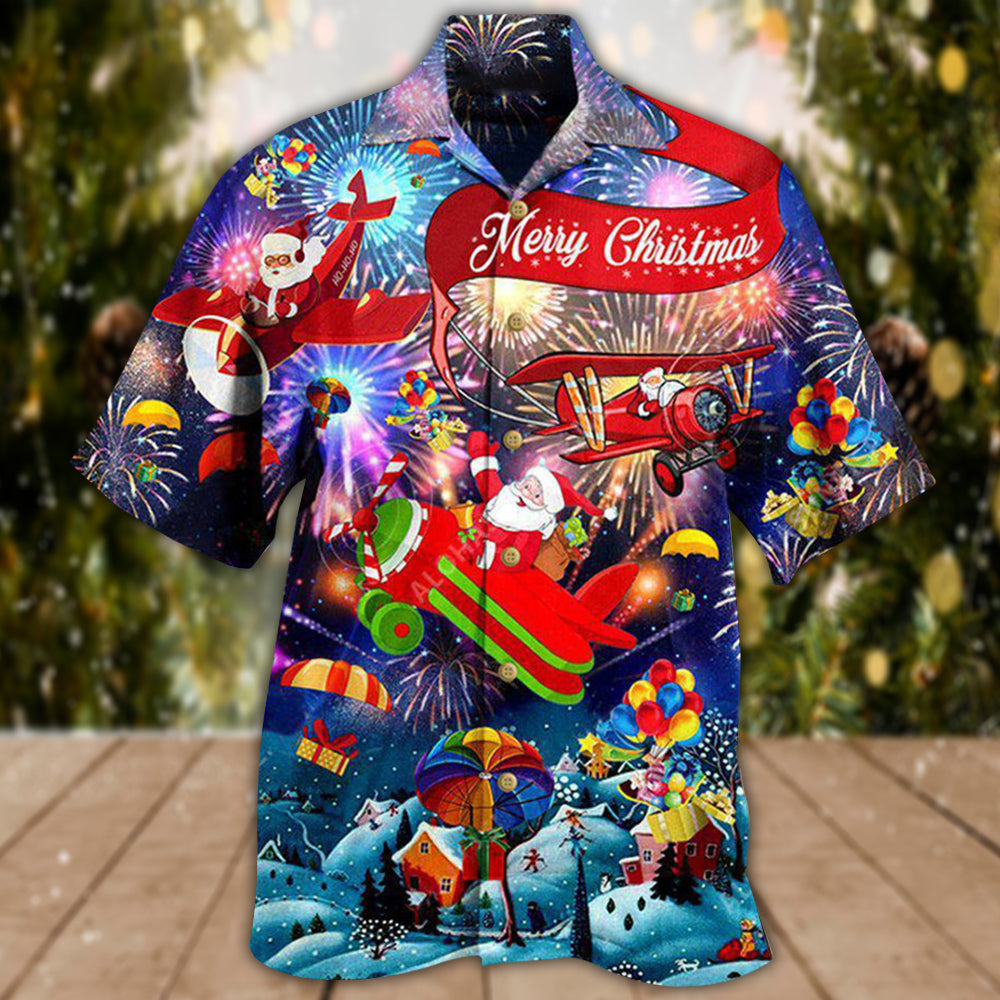 Christmas Spreading Love Santa Merry Christmas - Hawaiian Shirt - Owls Matrix LTD
